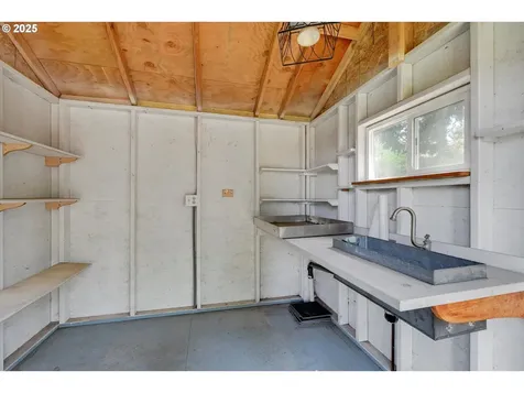 1610 NE Greensword Drive Hillsboro OR 97124