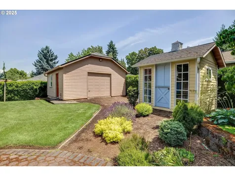 1610 NE Greensword Drive Hillsboro OR 97124