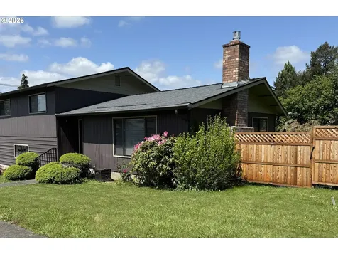 1005 Maple Street Myrtle Point OR 97458