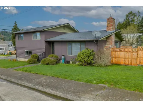 1005 Maple Street Myrtle Point OR 97458