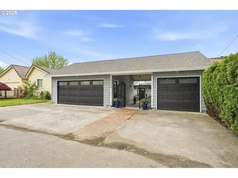 21014 NE Interlachen Lane Fairview OR 97024
