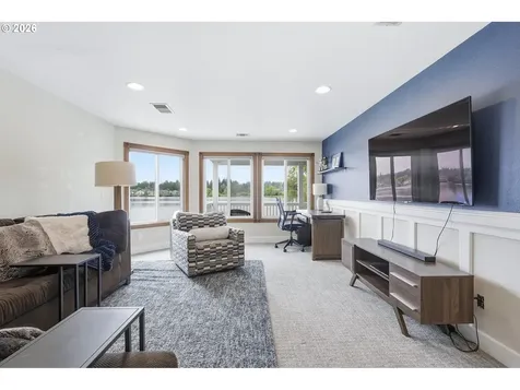 21014 NE Interlachen Lane Fairview OR 97024