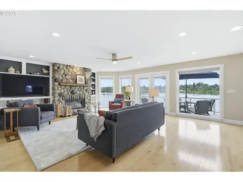 21014 NE Interlachen Lane Fairview OR 97024