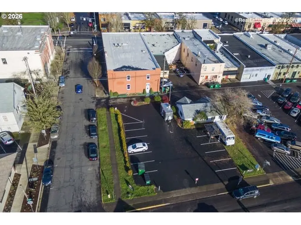 108 S Howard Street Newberg OR 97132
