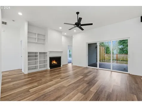 1050 Peacock Street Hammond OR 97121