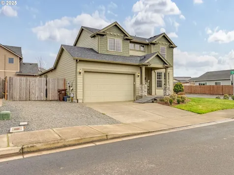 907 Julie Lane Molalla OR 97038