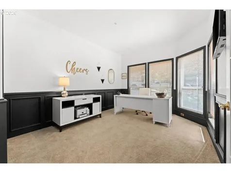 12431 SW 55th Place Portland OR 97219