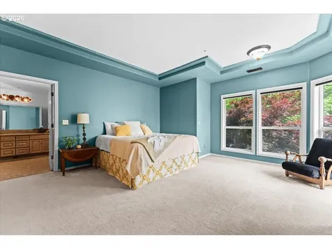 12431 SW 55th Place Portland OR 97219