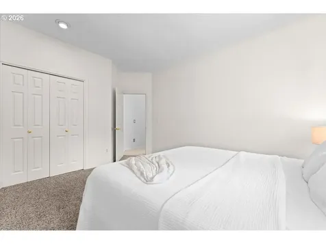 12431 SW 55th Place Portland OR 97219