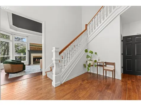 12431 SW 55th Place Portland OR 97219