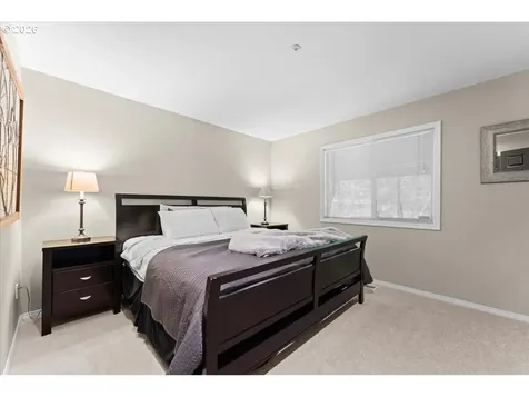 12431 SW 55th Place Portland OR 97219