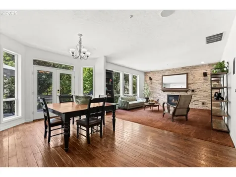 12431 SW 55th Place Portland OR 97219