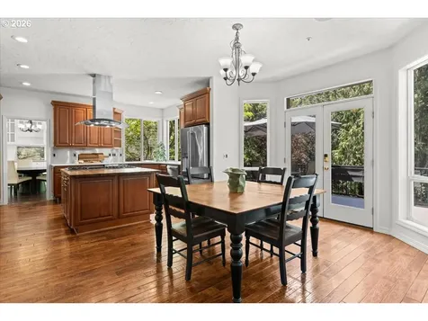 12431 SW 55th Place Portland OR 97219