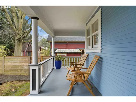 832 N Emerson Street Portland OR 97217