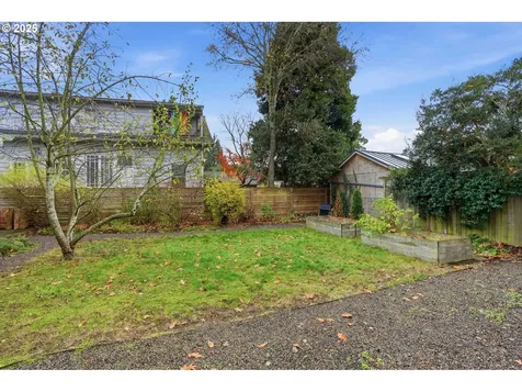 832 N Emerson Street Portland OR 97217