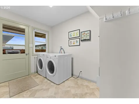 1012 Dry Hollow Road The Dalles OR 97058