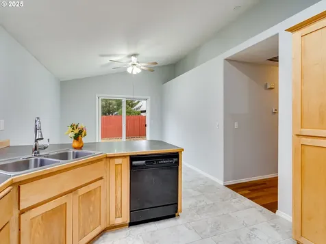 5914 NE 106th Way Vancouver WA 98686
