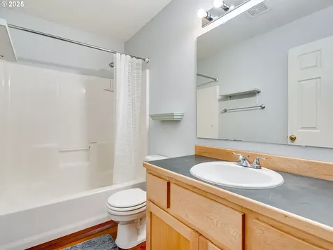 5914 NE 106th Way Vancouver WA 98686