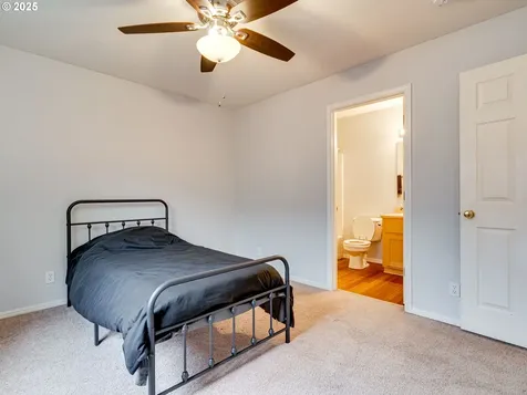 5914 NE 106th Way Vancouver WA 98686