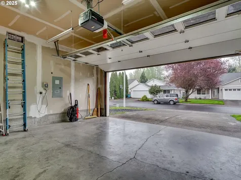 5914 NE 106th Way Vancouver WA 98686
