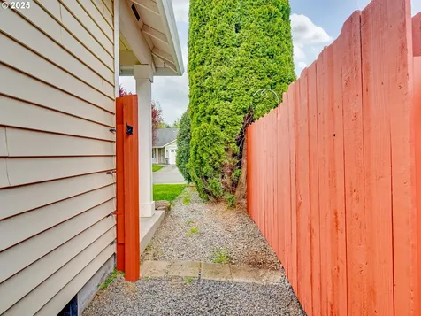 5914 NE 106th Way Vancouver WA 98686