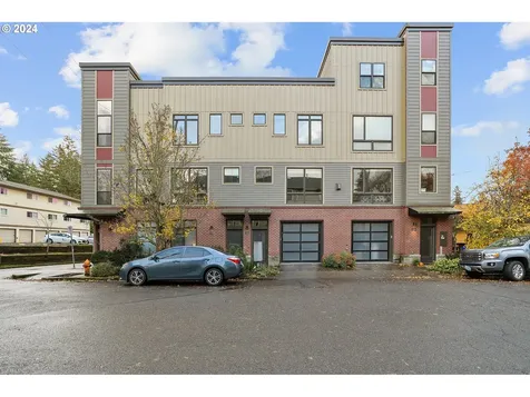 3412 SW Moss Street Portland OR 97219