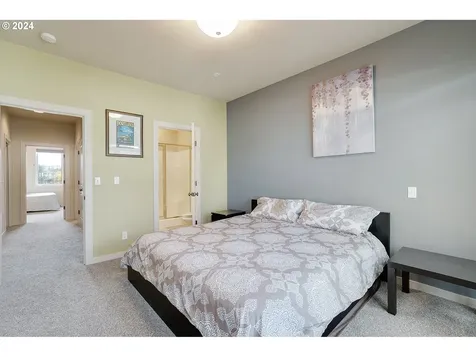 3412 SW Moss Street Portland OR 97219