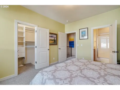3412 SW Moss Street Portland OR 97219