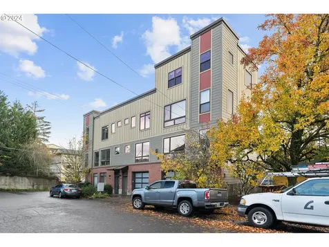 3412 SW Moss Street Portland OR 97219