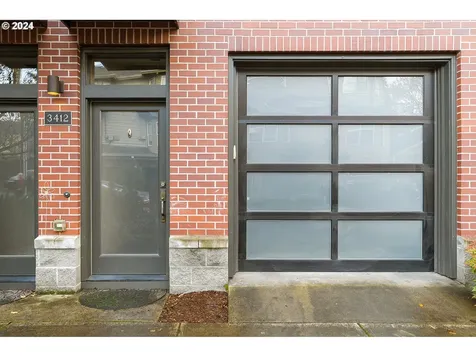 3412 SW Moss Street Portland OR 97219