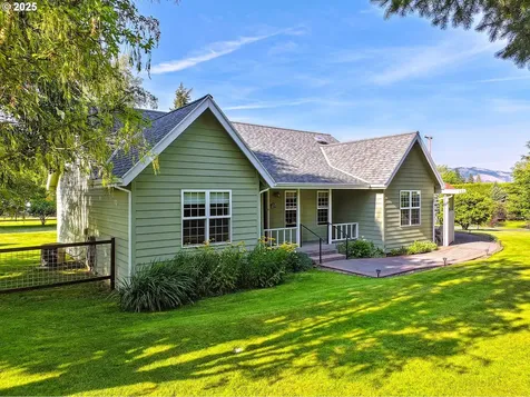 886 Alameda Road Hood River OR 97031