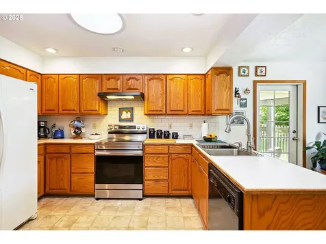 886 Alameda Road Hood River OR 97031