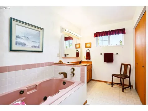 886 Alameda Road Hood River OR 97031