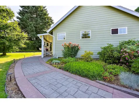 886 Alameda Road Hood River OR 97031