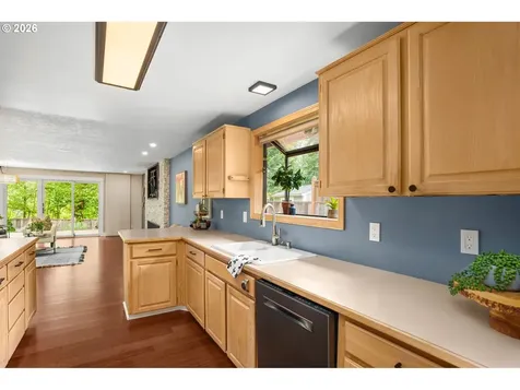 11348 SW Ironwood Loop Portland OR 97223