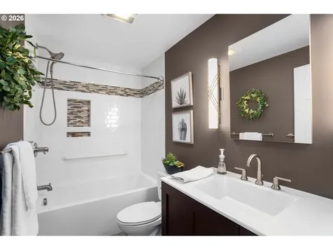 11348 SW Ironwood Loop Portland OR 97223
