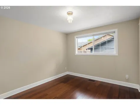 11348 SW Ironwood Loop Portland OR 97223