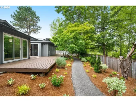 11348 SW Ironwood Loop Portland OR 97223
