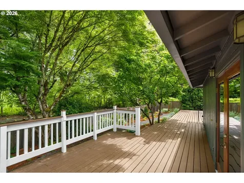 11348 SW Ironwood Loop Portland OR 97223