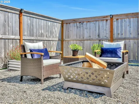 1155 SE Bugle Avenue Warrenton OR 97146