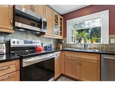 900 NE 125th Avenue Portland OR 97230