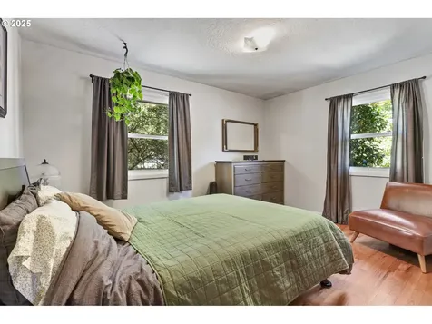 900 NE 125th Avenue Portland OR 97230