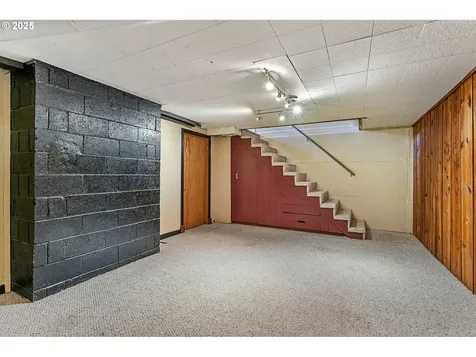 900 NE 125th Avenue Portland OR 97230