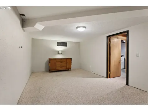 900 NE 125th Avenue Portland OR 97230
