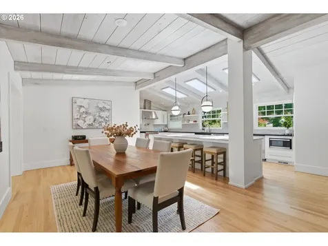 1051 Sunningdale Road Lake Oswego OR 97034