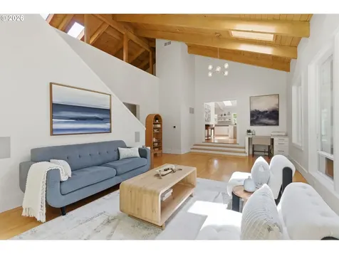 1051 Sunningdale Road Lake Oswego OR 97034