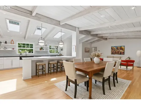 1051 Sunningdale Road Lake Oswego OR 97034