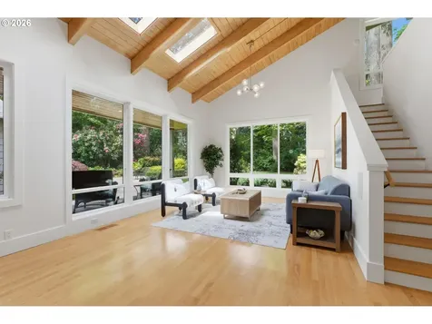 1051 Sunningdale Road Lake Oswego OR 97034