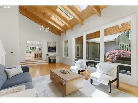 1051 Sunningdale Road Lake Oswego OR 97034