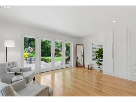 1051 Sunningdale Road Lake Oswego OR 97034